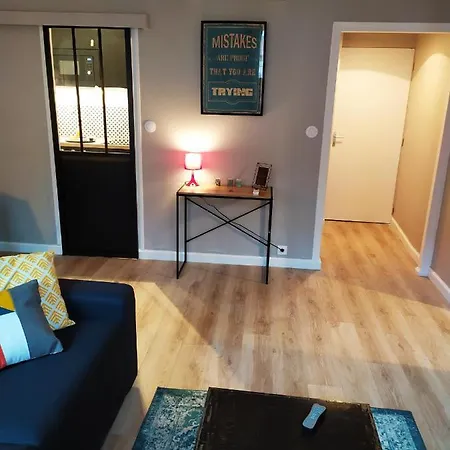 Les Loges De 아파트 몽토방